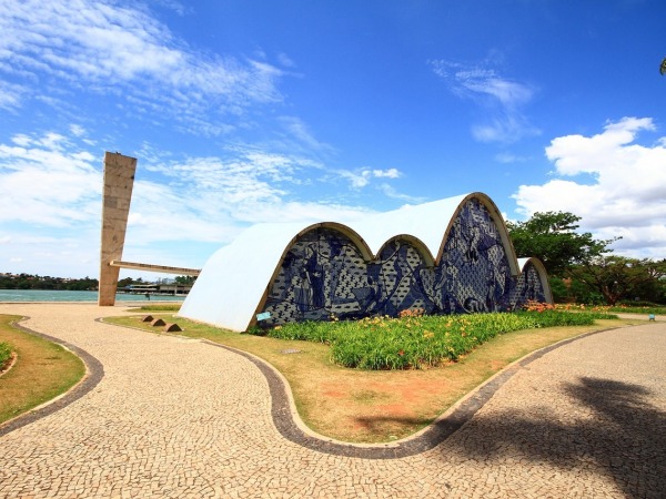 Pervežimai iš Belo Horizonte oro uosto (CNF) 