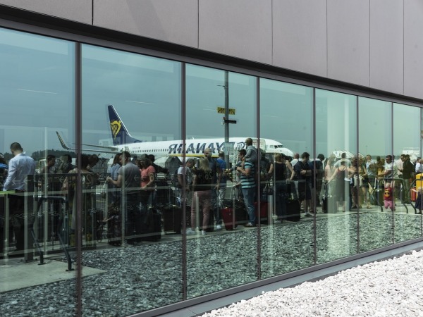 Pervežimai iš Šarlerua oro uosto (CRL) 