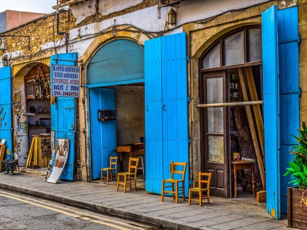 Prevozi na letališču Larnaca (LCA) 