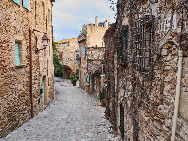 Reuse lennujaam (REU) 