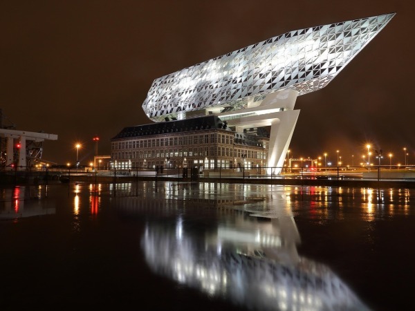 Transport til og fra Antwerpen lufthavn (ANR) 